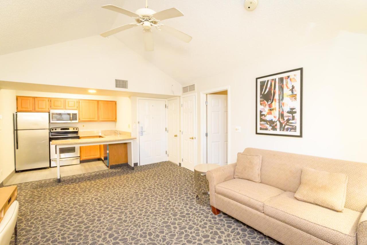 Philadelphia Suites At Airport - An Extended Stay Hotel Εξωτερικό φωτογραφία