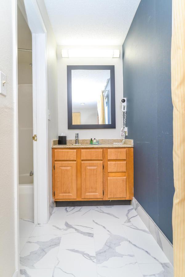 Philadelphia Suites At Airport - An Extended Stay Hotel Εξωτερικό φωτογραφία